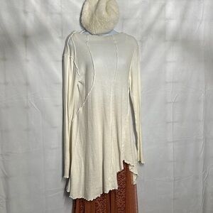 We the Free light cream long sleeve sweater/tunic shirt